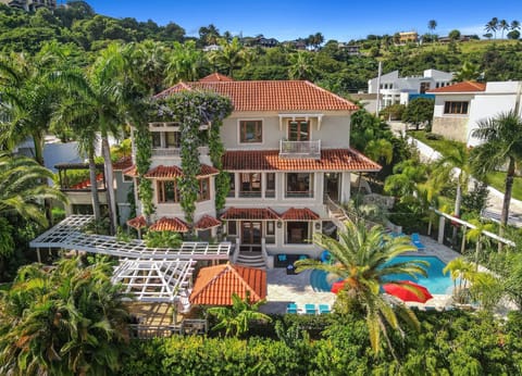 Back view of Villa Tuscany