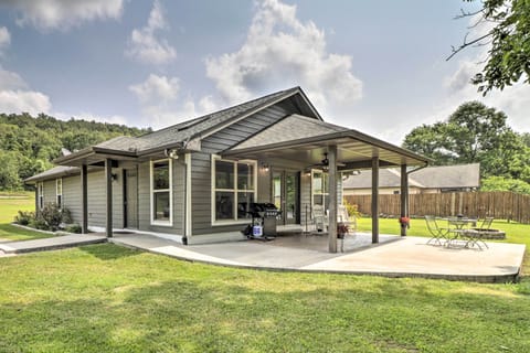 Mountain Home Vacation Rental | 3BR | 2BA | 1,380 Sq Ft | Single Story
