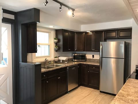 Brand new fully renovated kitchen!