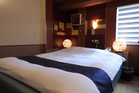 Classic Double Room, 1 Queen Bed, Non Smoking | Individually decorated, free WiFi, bed sheets