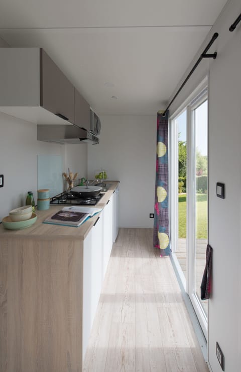 Comfort Mobile Home | Private kitchen | Electric kettle