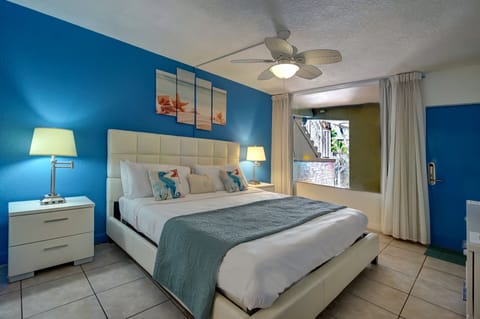 Standard King Room | Hypo-allergenic bedding, down comforters, Select Comfort beds