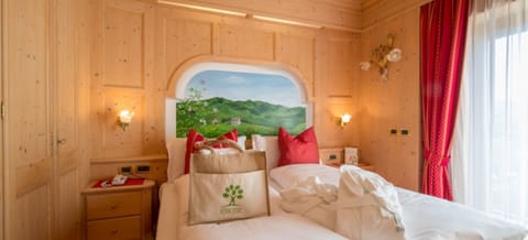 In-room safe, desk, blackout drapes, cribs/infant beds