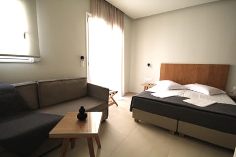 Superior Double Room | In-room safe, desk, soundproofing, iron/ironing board