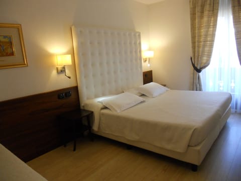 Classic Double Room | Frette Italian sheets, premium bedding, minibar, in-room safe