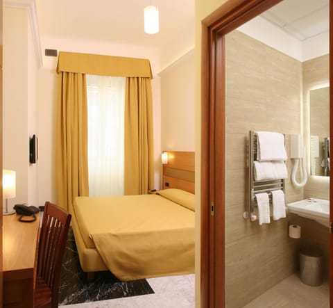 Minibar, in-room safe, desk, bed sheets