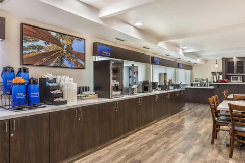 Free daily buffet breakfast