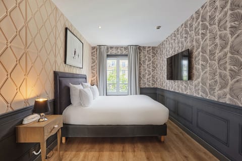 Deluxe Double Room | Premium bedding, minibar, in-room safe, desk