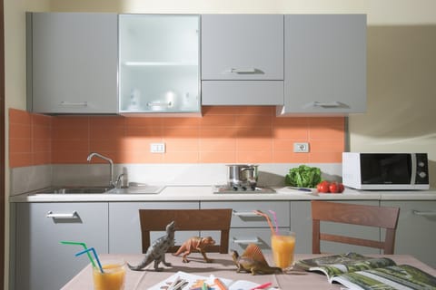 In-room safe, desk, soundproofing, iron/ironing board