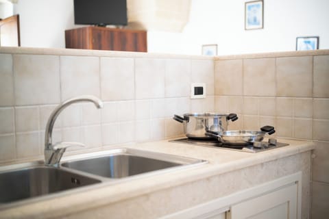 Bilocale nella corte storica | Premium bedding, memory foam beds, minibar, free WiFi