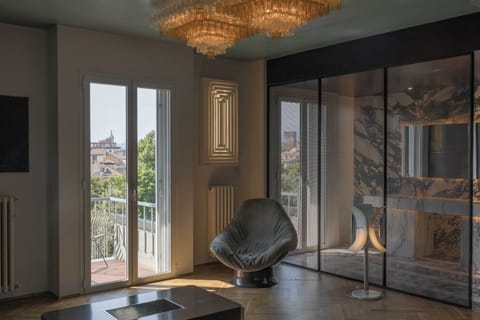 Garden Room  | Minibar, in-room safe, individually decorated, individually furnished