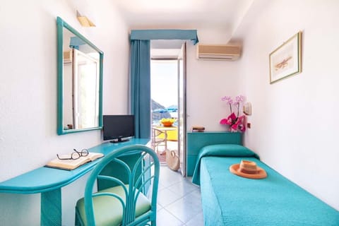 Standard Single Room, Garden View | Premium bedding, down comforters, minibar, in-room safe