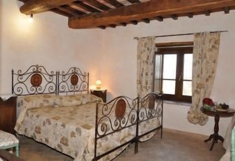 Single Room, Hill View | Desk, iron/ironing board, free WiFi