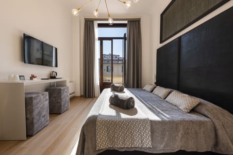 Suite, Terrace (Duomo View) | Premium bedding, down comforters, in-room safe, individually furnished