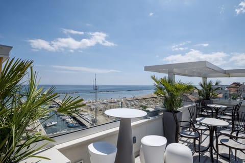 Sundeck