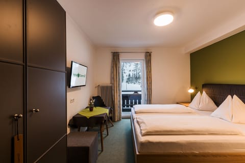 Standard Double Room, Balcony | Free WiFi, bed sheets