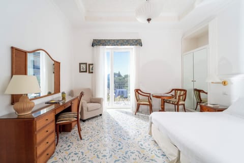 Superior Room, Sea View | Minibar, in-room safe, desk, free WiFi