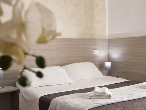 Minibar, in-room safe, desk, soundproofing