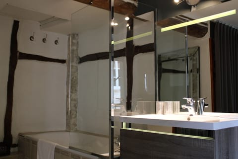 Romantic Suite, Ensuite (Quetzacoalt) | Free WiFi