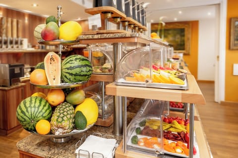 Daily buffet breakfast for a fee