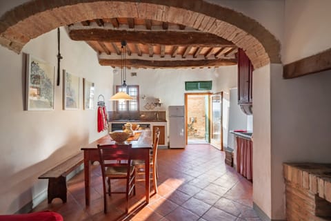 Superior Villa, 5 Bedrooms, Air conditioning, Vineyard View (Palavigne Grande) | Living area | 32-inch TV with satellite channels, table tennis