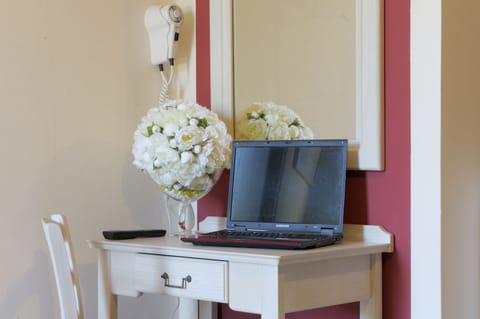 Double Room, Private Bathroom | Down comforters, desk, free WiFi, bed sheets