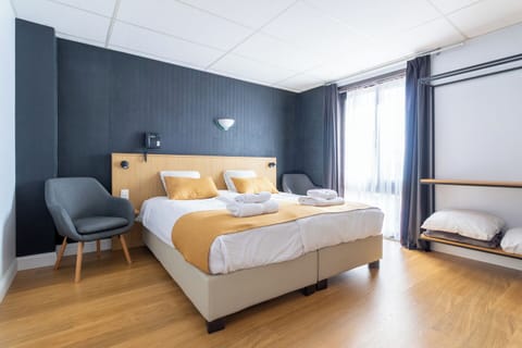 Double Room | In-room safe, desk, soundproofing, cribs/infant beds