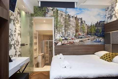 Standard Double Room, Private Bathroom | In-room safe, free WiFi, bed sheets