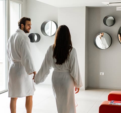 Sauna, hot tub, steam room, Turkish bath, body treatments, body wraps