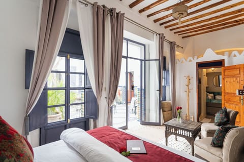 Deluxe Double or Twin Room | Premium bedding, in-room safe, blackout drapes, WiFi (free)