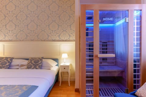 Deluxe Double or Twin Room | Premium bedding, minibar, in-room safe, desk
