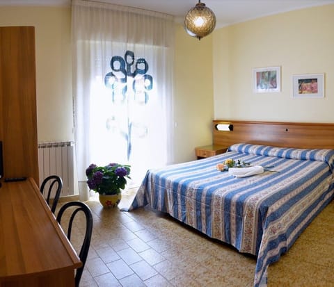 Double Room | In-room safe, desk, soundproofing, cribs/infant beds