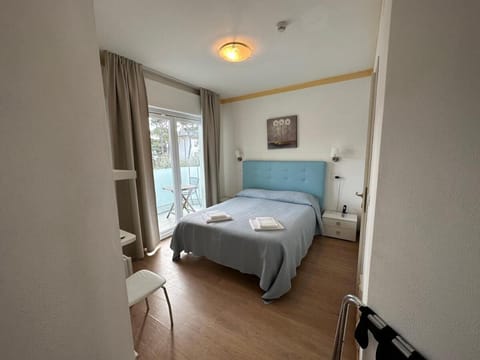 Double or Twin Room (Balcone) | In-room safe, desk, free WiFi, bed sheets