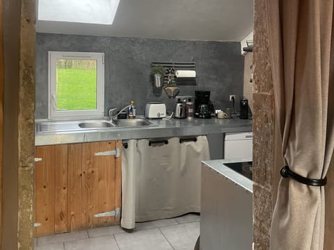 Family House (Le Pigeonnier) | Private kitchen | Full-size fridge, microwave, oven, stovetop