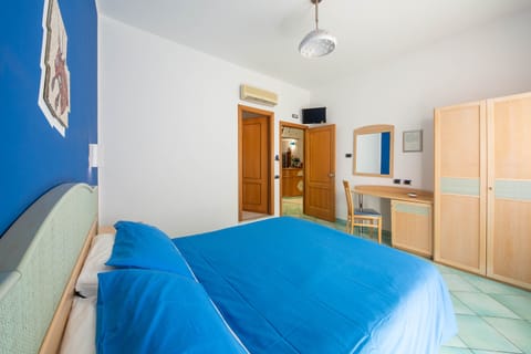 Deluxe Double Room, Balcony | Premium bedding, pillowtop beds, minibar, in-room safe