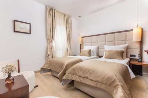 Classic Double or Twin Room | Premium bedding, minibar, in-room safe, desk