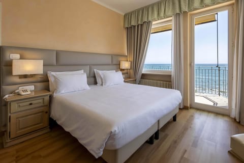 Junior Suite, Terrace | In-room safe, desk, free WiFi, bed sheets