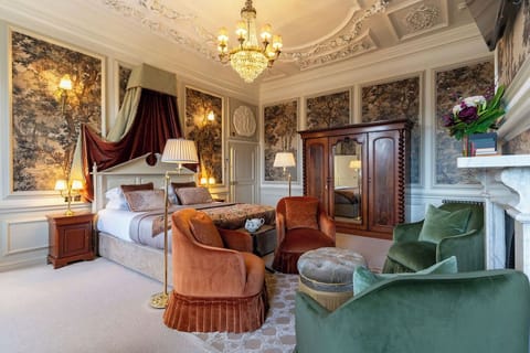 Premium Double Room | In-room safe, desk, iron/ironing board, free WiFi