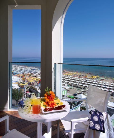 Executive Triple Room | Beach/ocean view