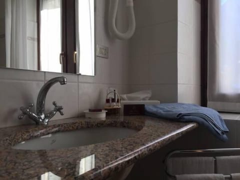 Suite | Bathroom sink