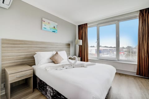 1 bedroom, desk, free WiFi, bed sheets