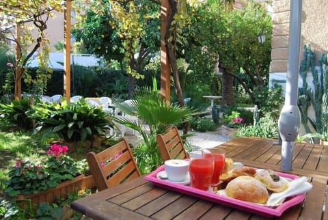 Daily local cuisine breakfast for a fee