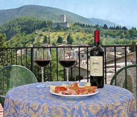 Breakfast, lunch, dinner served; Italian cuisine 