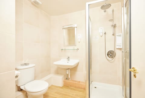 Twin Room | Bathroom | Hair dryer, towels