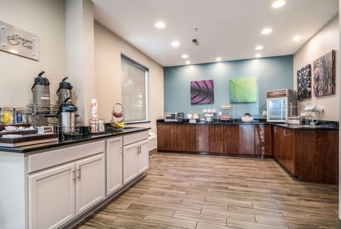 Free daily full breakfast