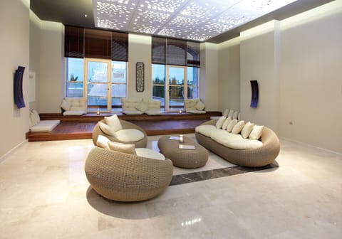 Couples treatment rooms, sauna, hot tub, steam room, hot springs