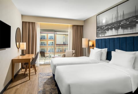 1 bedroom, premium bedding, minibar, desk