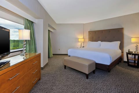 Suite, 1 Bedroom, Corner | 1 bedroom, pillowtop beds, in-room safe, desk