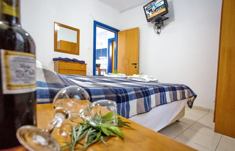 Apartment (5 Adults) | In-room safe, soundproofing, iron/ironing board, free cribs/infant beds