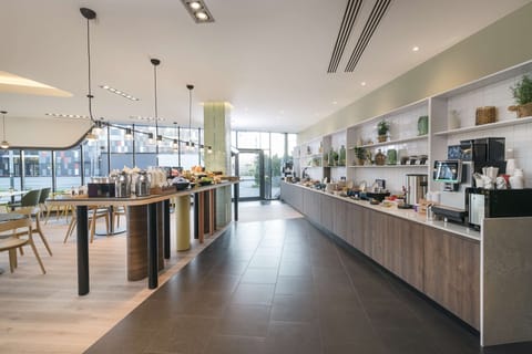 Daily buffet breakfast (PLN 80 per person)